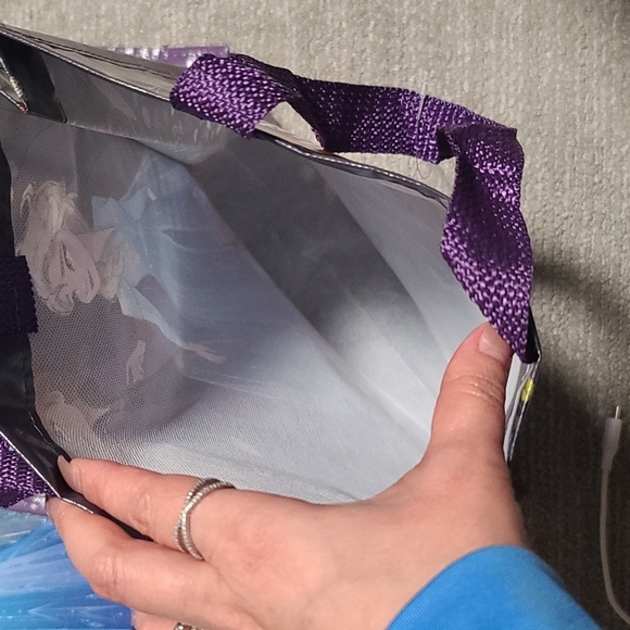 Frozen II Trick or treat bag. (4) - Picture 3 of 3